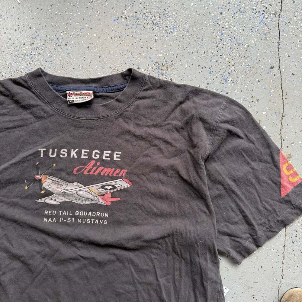 Red Canoe Tuskegee Airmen Red Tail NAA P-51 Mustang T-Shirt XL - Picture 2 of 8